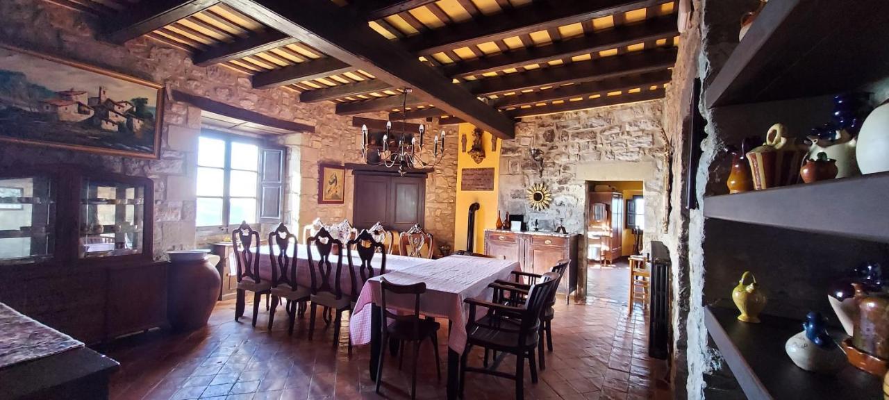 Castell De Llaes Vila Exterior foto