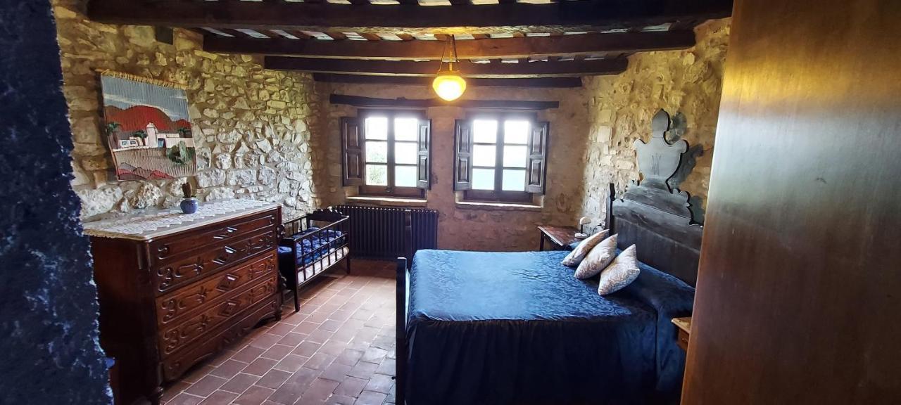 Castell De Llaes Vila Exterior foto