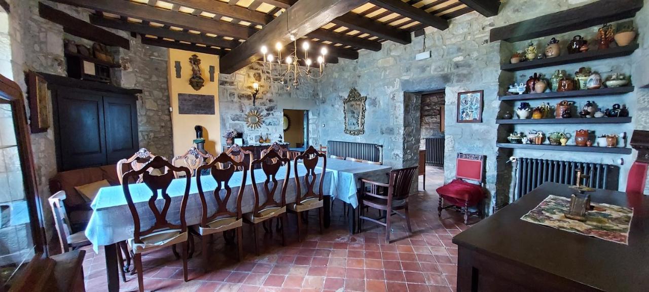 Castell De Llaes Vila Exterior foto